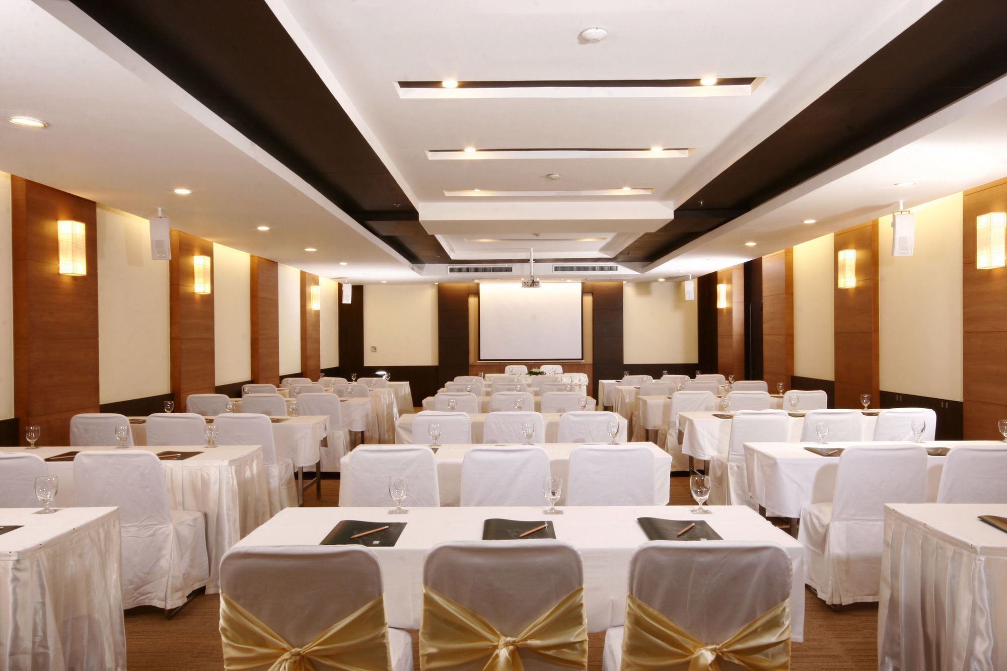 Kantary Bay Hotel And Serviced Apartments Sriracha Сирача Экстерьер фото